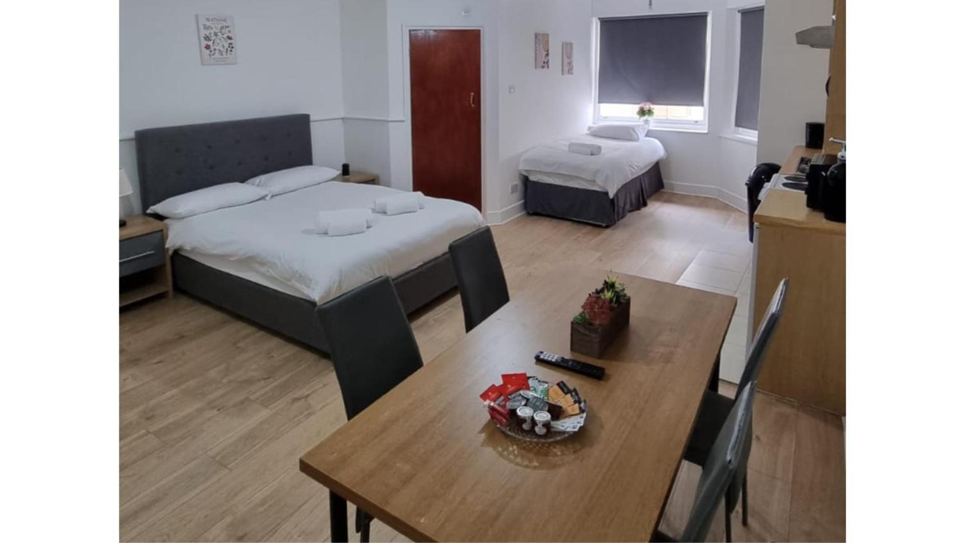 Charmstay Swiss Apartament Londra